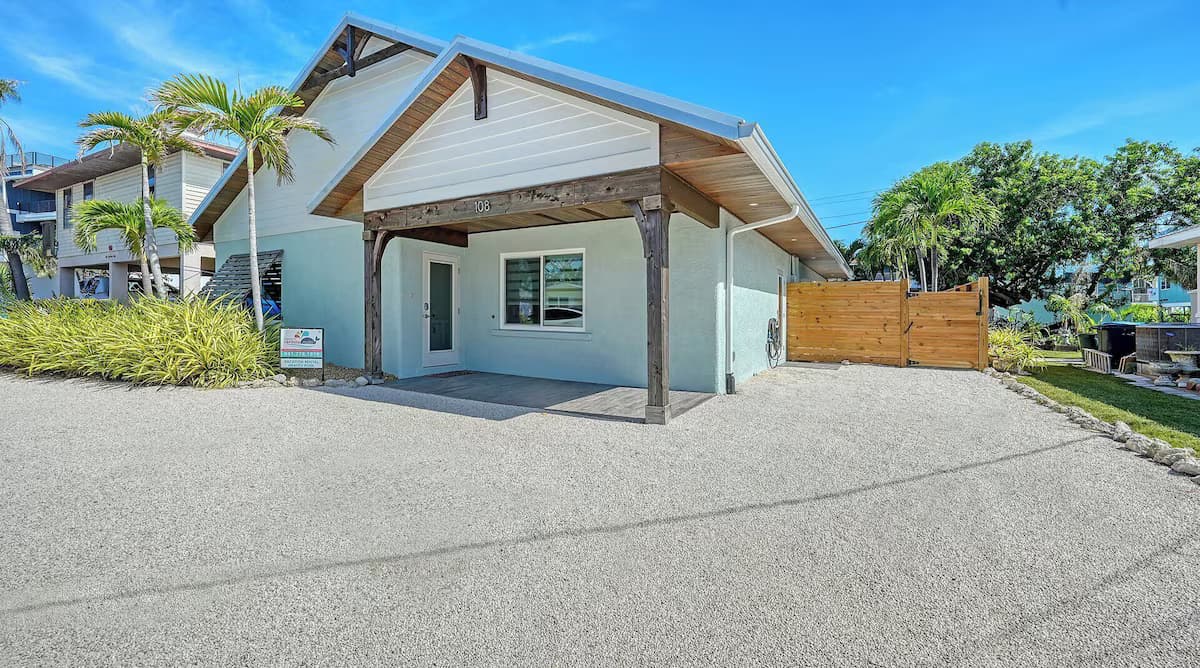 Pet-Friendly Rentals in Bradenton Beach | Bring Your Pet — Bay to Beach House on Anna Maria Island